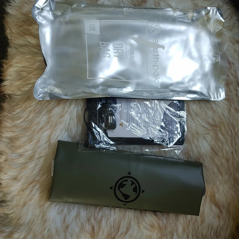Earth Pak Roll Top Dry Bag + Phone Case 10L Black Waterproof Gear Protection New